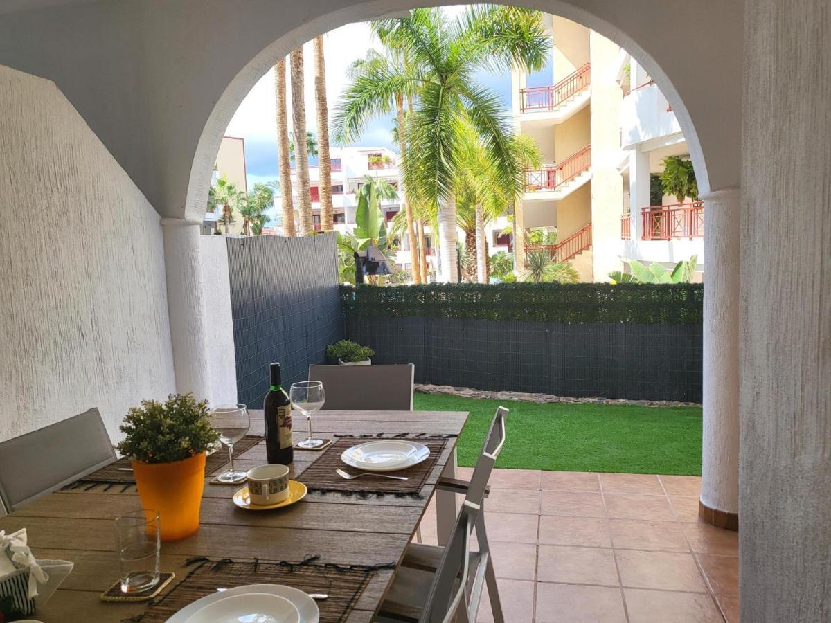 Oasis Palm Mar By Helloapartments Extérieur photo