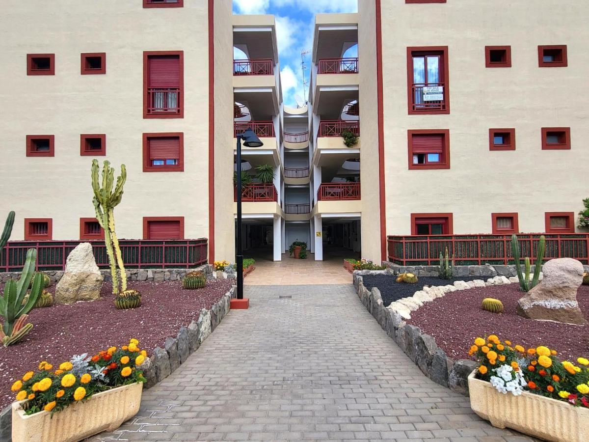 Oasis Palm Mar By Helloapartments Extérieur photo