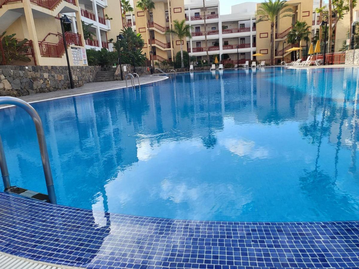 Oasis Palm Mar By Helloapartments Extérieur photo